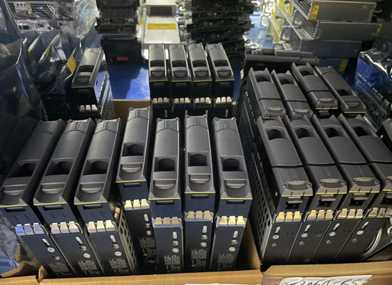 Scaffale Ds4246 600gb 2,5 0B31722 15K 6Gbps SRS del disco di X90-412B-R6 Netapp Ds4243